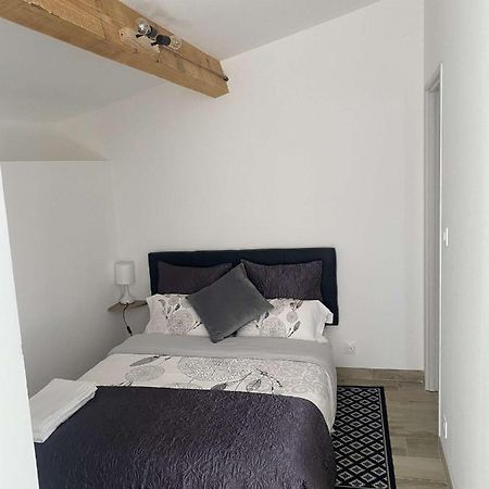Bel Appartement Au Coeur Du Village De Sartene Kültér fotó