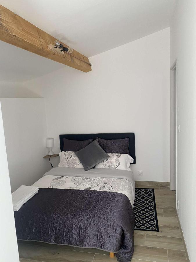 Bel Appartement Au Coeur Du Village De Sartene Kültér fotó